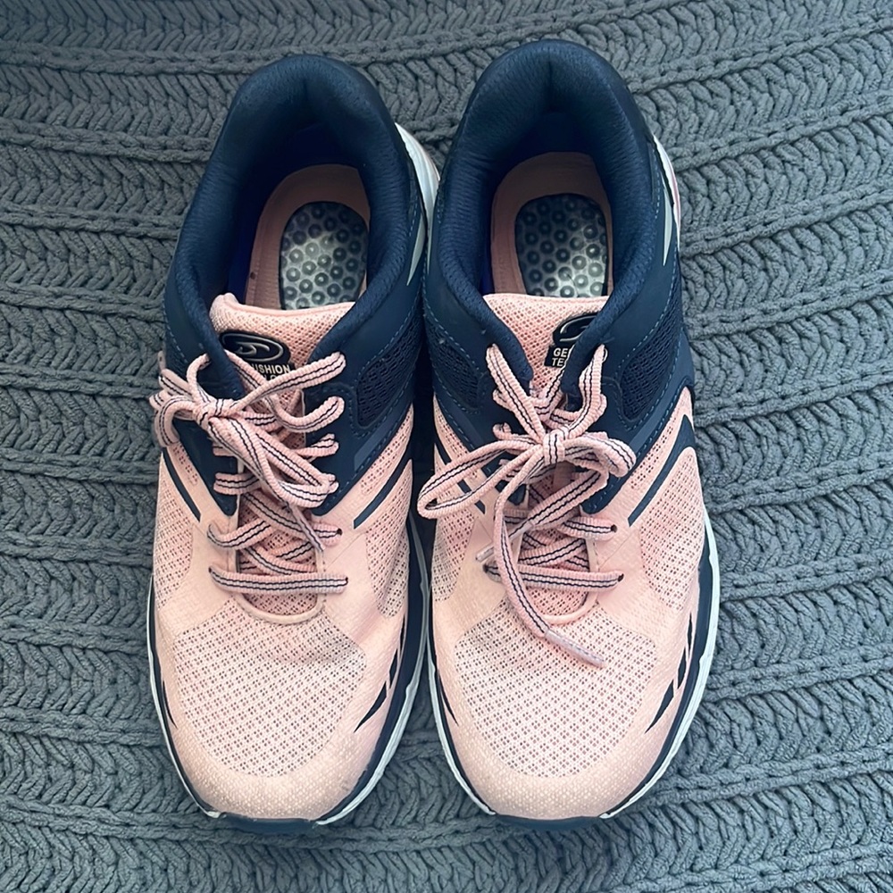 Dr. Scholl’s Women’s Running Shoes Size 7 Gel Cushion Technology Pink